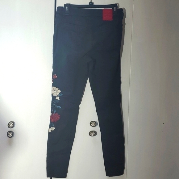 Jlo- Womens Black embroidered Skinny Jeans Mid rise Stretchy Sz.10 - Picture 3 of 6